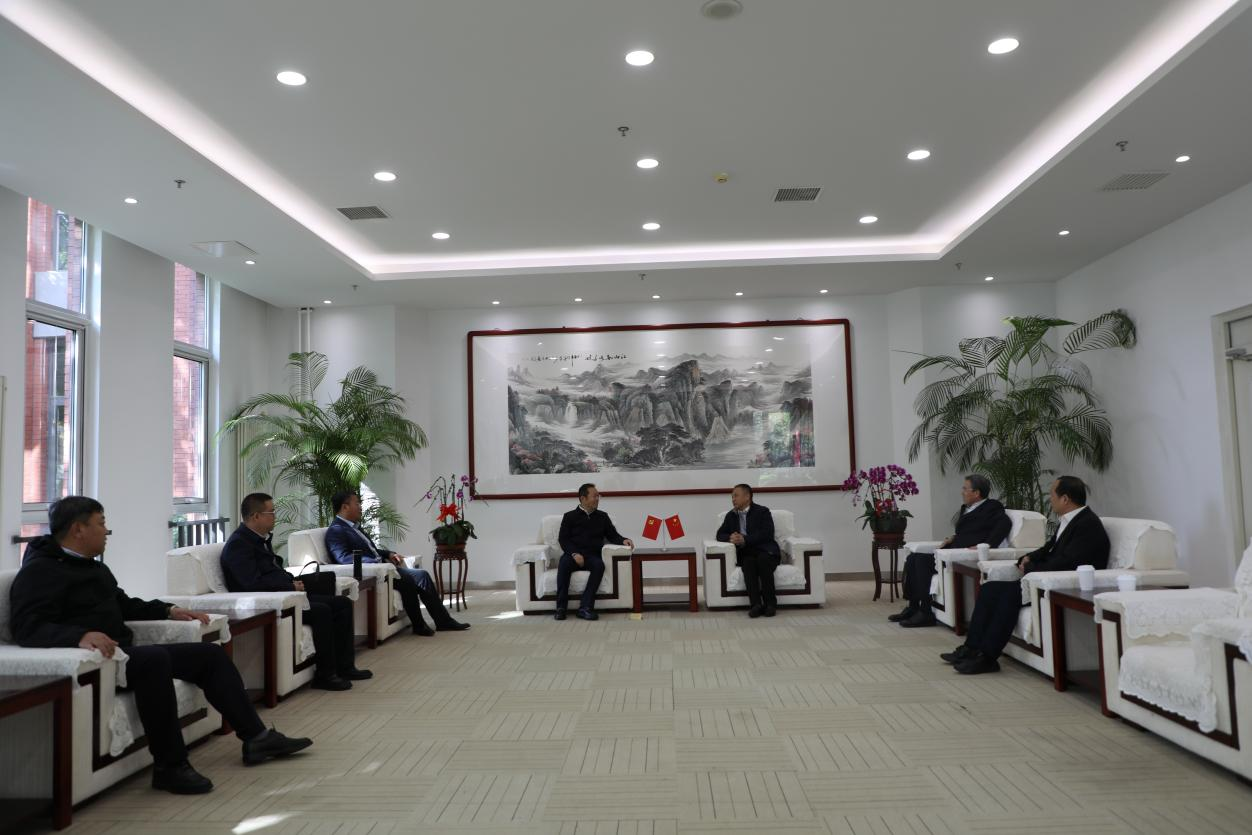 嘉荫县人民政府县长王东海一行到公司调研考察(图1)